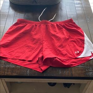 Under Armour women’s red shorts xl